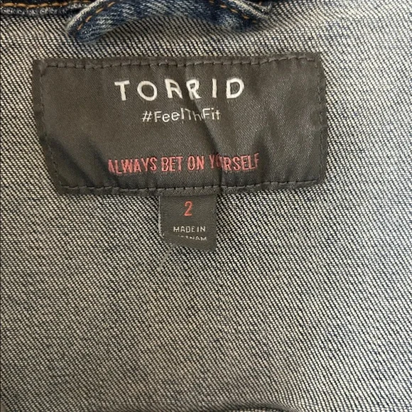 EUC Torrid Blue Denim Vest. Size 2 - Picture 3 of 5